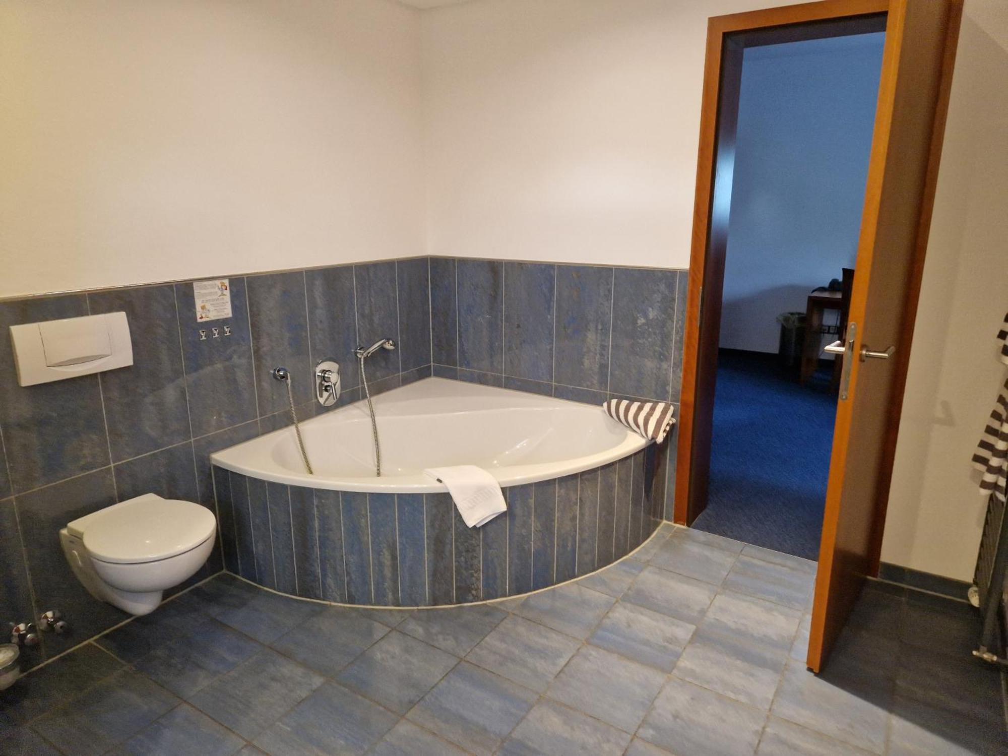 Hotel-Restaurant Thomsen Delmenhorst Eksteriør bilde